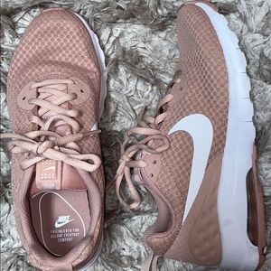 Women’s Nike Shoes
